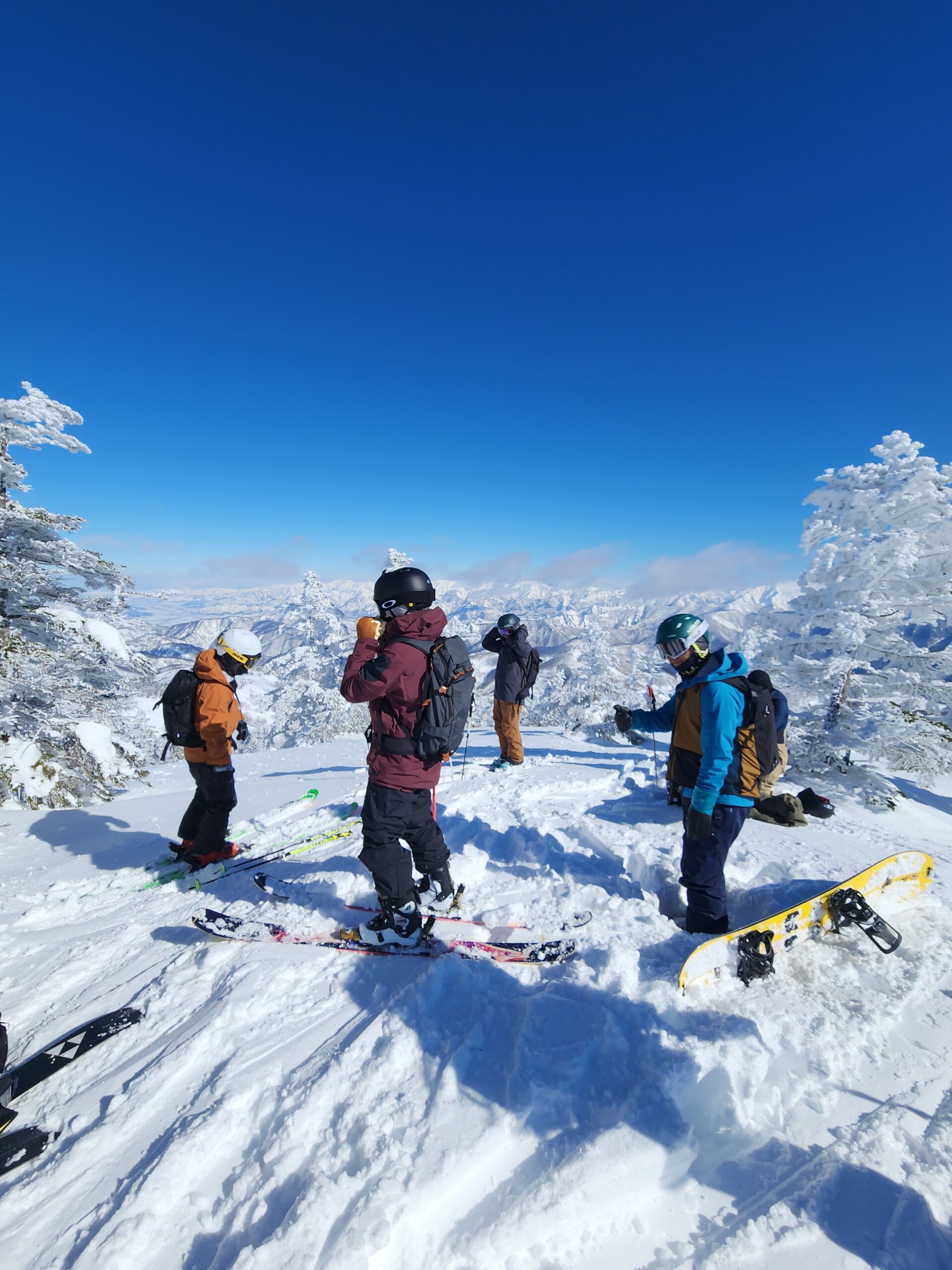 站上可眺望田代湖的絕景雪山山頂，Japow人氣BC區域