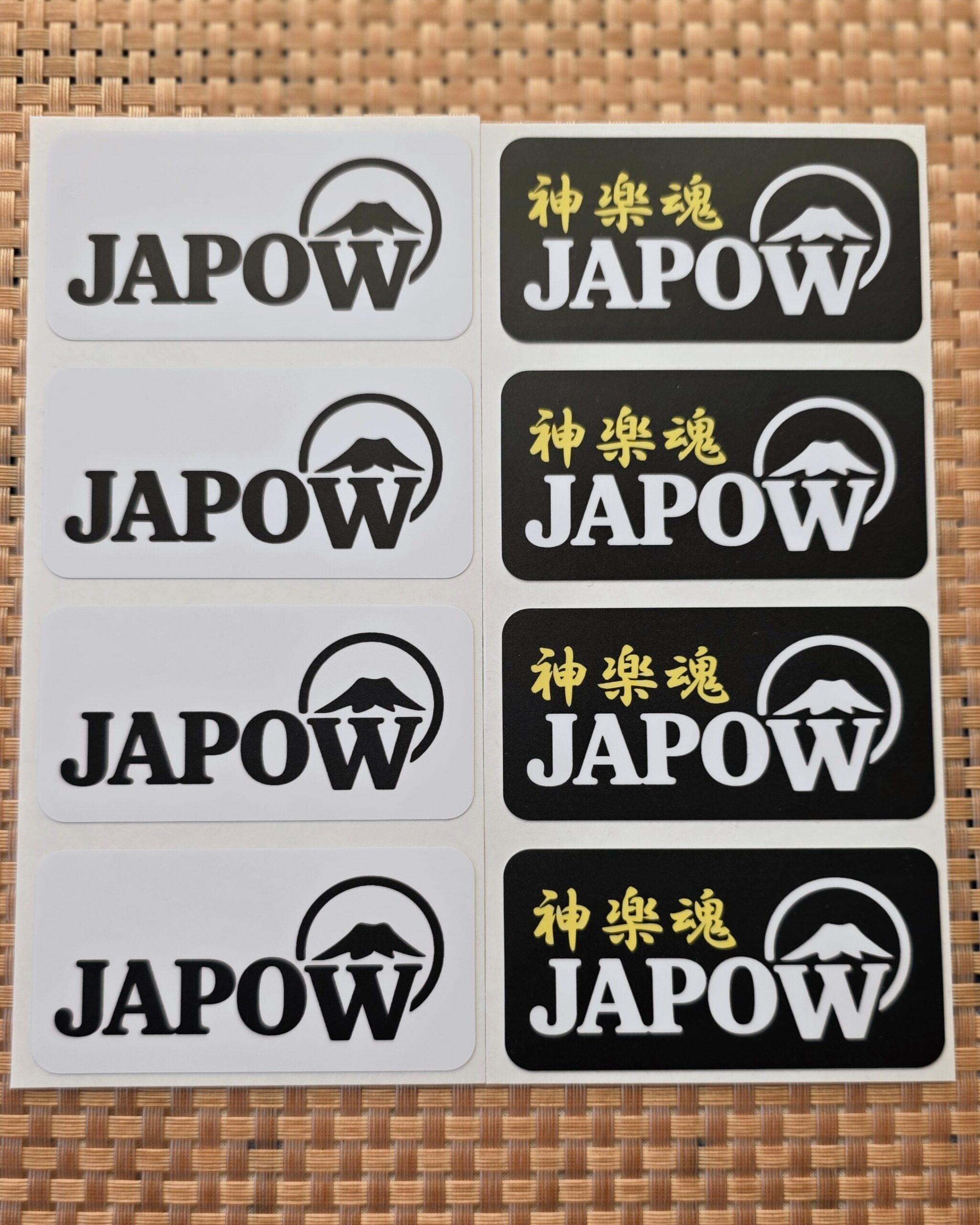 Japow公式ステッカー|かぐらBC “Japow”&"神楽魂+Japow" 耐水仕様 2枚セット - 画像 (2)