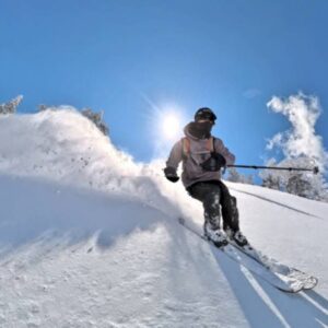 與主導嚮導「神樂 Gakuto」同行的野雪（BC）行程