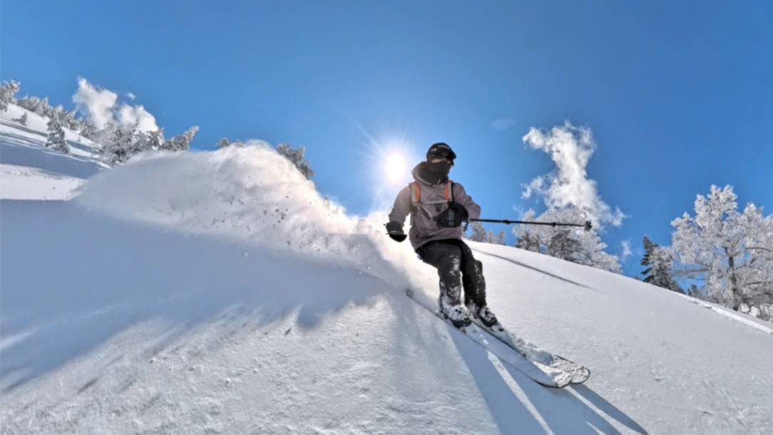 與主導嚮導「神樂 Gakuto」同行的野雪(BC)行程